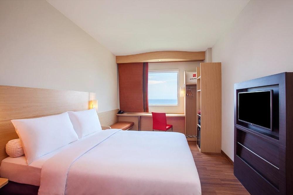 Ibis Manado City Center Boulevard Ngoại thất bức ảnh