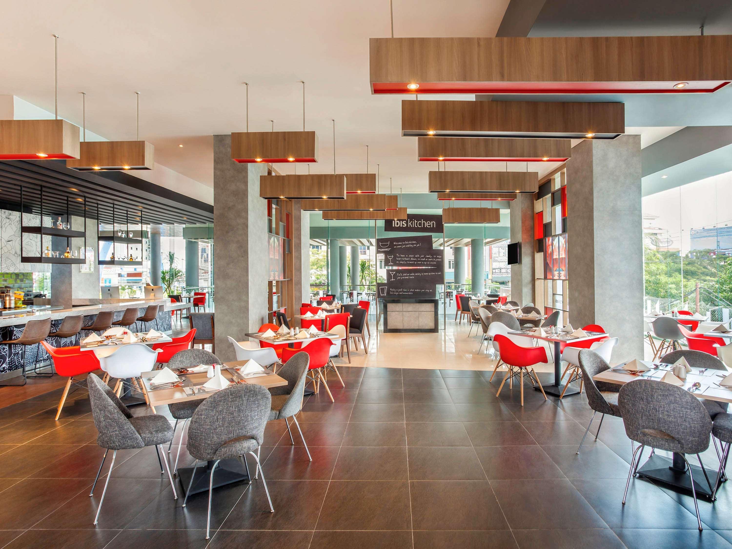 Ibis Manado City Center Boulevard Ngoại thất bức ảnh