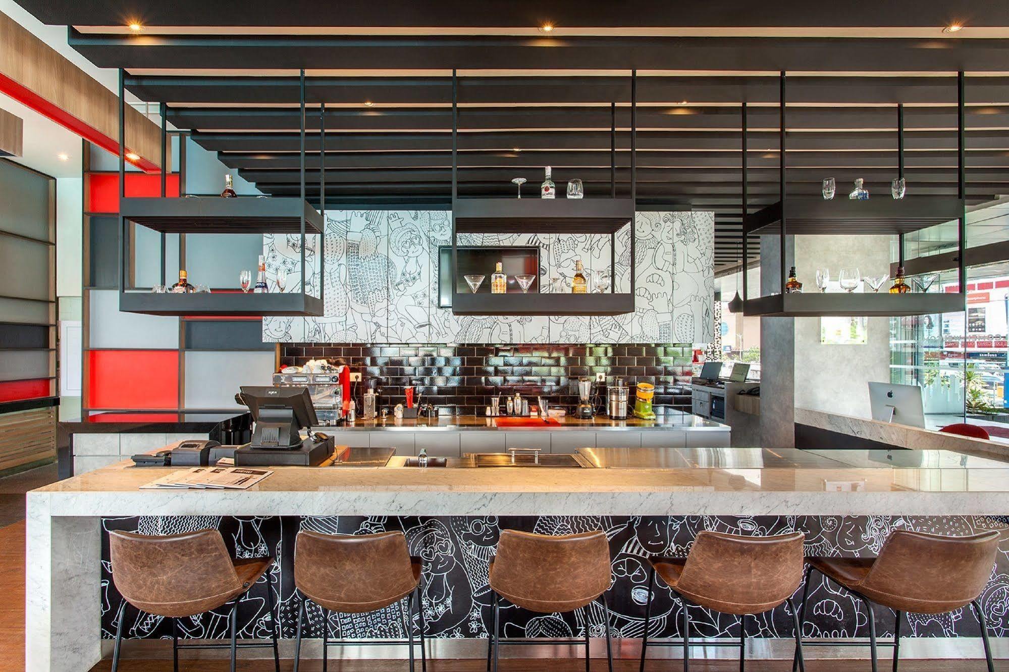 Ibis Manado City Center Boulevard Ngoại thất bức ảnh
